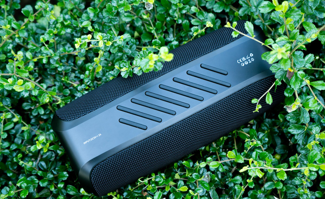 Bose Vs. Klipsch: Which Brand Is Better For Bookshelf Speakers?