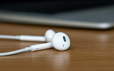 Are Apple Headphones 3.5 mm? Compatibility & Buying Guide