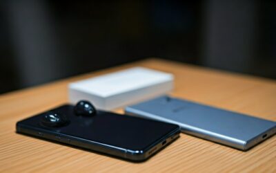 Does the Samsung S22 Come With Headphones? (Answered)