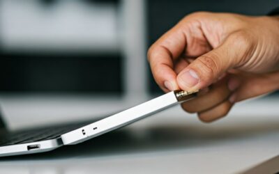 How to Disconnect Headphones from Laptop (PC & Mac Guide)