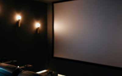 How to Get Wrinkles Out of a Projector Screen: Safe Methods