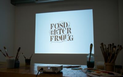 How to Use a Projector to Make a Banner: Easy DIY Guide